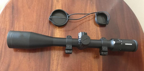 Se ofrece un magnifico visor MINOX ZX 5-25x50, con retícula iluminada con variación de intensidad, tubo 01