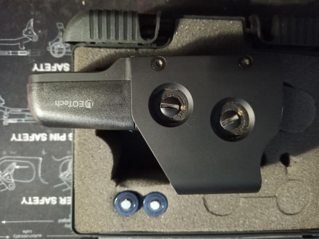 VENDIDO!!! visor holográfico Eotech 516 A65.
Precio 280€ más gastos envío.
Original, no copia. No es un 10