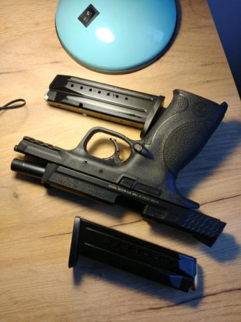 Un compañero me pide que anuncie su pistola Smith & Wesson mp de 9mm parabellum, guiada en A, está 02
