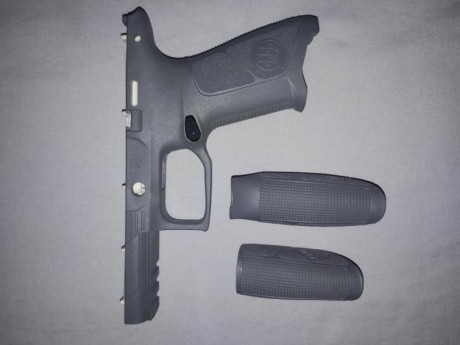 Vendo para Beretta apx grip gris nuevo,40€ gastos de envío incluidos.
Whatsapp 652 674 419. 00