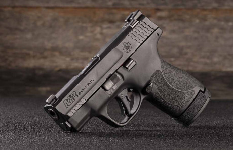 Mirando videos en you-tube he visto que Smith-Wesson a sacado a la venta la nueva SHIELD PLUS con capacidad 02
