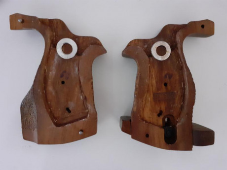 Vendo empuñadura anatómica klinsky para revolver Smith$Wesson armazón K /L Round Butt con logo S&W.

Precio 01