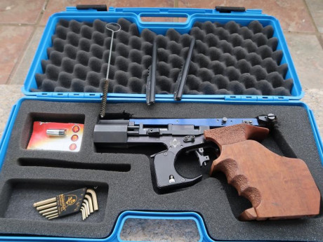 Después de mi regreso del extranjero por motivos laborales, pongo de nuevo a la venta este arma, dejando 00