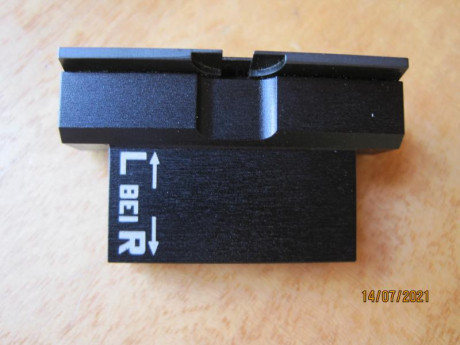 Se venden varios accesorios para pistola de aire STEYR (los precios son sin portes).
-Empuñadura Steyr 21