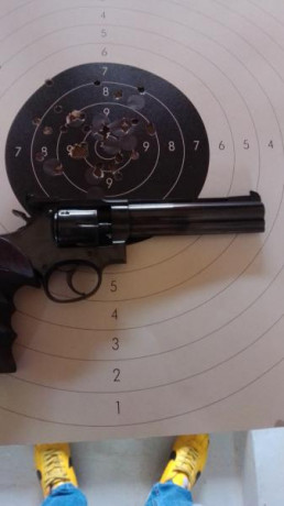 Buenas noches:

Llevo poco tiempo en este deporte y estoy pensando en comprar una pistola de calibre 32 11