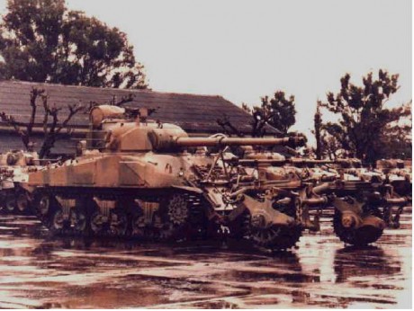 os quiero poner un estudio sobre las versiones de este emblemático carro...la idea es ir poniéndoos fotos 130