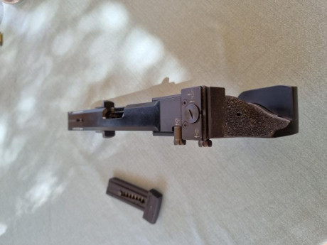Vendo PISTOLA HAMMERLI SP20 .22LR con muy poco uso. 
Regalo zapatillas de tiro Gehmann T43 también con 41