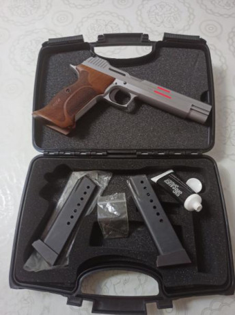 Se vende Sig Sauer P210 Supertarget Silver. Muy poco uso, se entrega en su maletín original con su manual 00