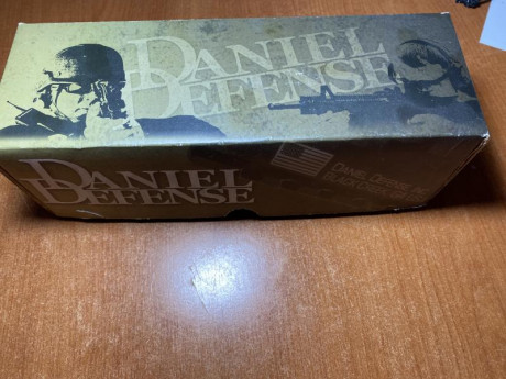 Vendo guardamnos para AR15 de la marca orignal Daniel defense, nuevo a estrenar. Es medida mid-length 02