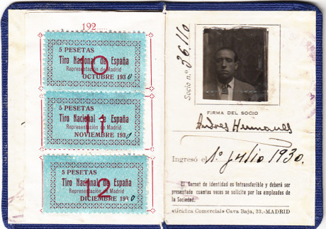  EN RECUERDO Y HOMENAJE A LOS QUE YA NO ESTÁN. 

Si pones en  GOOGLE   PASAPORTES EN LA MEMORIA  da igual 122