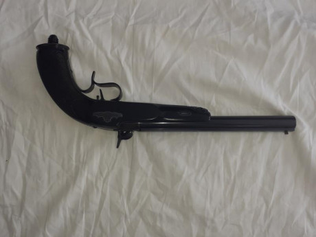 Vendo a poder ser en lote las siguientes armas:

Pistola Ardesa F.Rochatte Paris cal .45 - Solo disparó 21