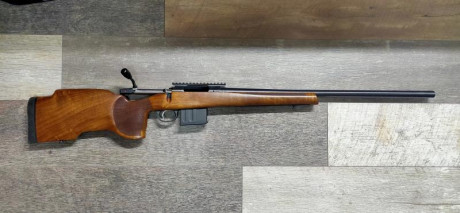 Se Vende CZ 557 varmit, calibre  308w  unico propietario, entre  250-275  tiros en campo de tiro , nunca 02