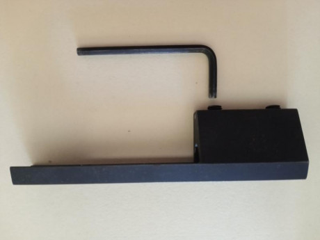 Vendo Unique DES/32-U con bastante piecerío, cuatro cargadores, tres contrapesos, repuestos, cazavainas, 41