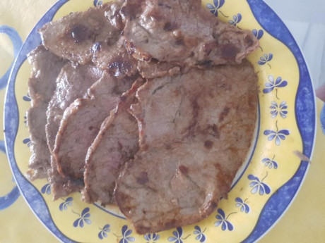 Hoy para comer acelgas hervidas y chuletón de vaca gallega vieja con seis semanas de maduración en cámara 61