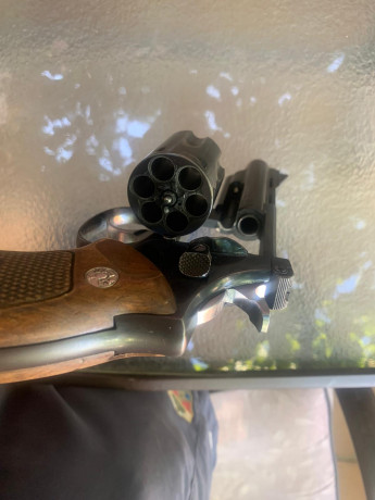 Llama comanche, en perfecto estado.
Casi de colección.
100€+ envío 01