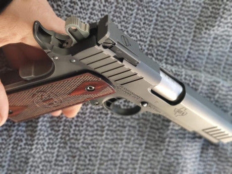 =VENDIDA=
Vendo pistola Sti Trojan de 9 mm, es del año 2015 o 2016, comprada a un compañero del foro.
Tiene 02