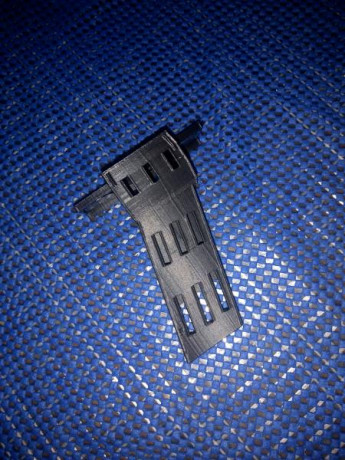 Vendo caza vainas para Walther gsp.
No hace falta desmontarlo para cargar, con ventana para ver si hay 01