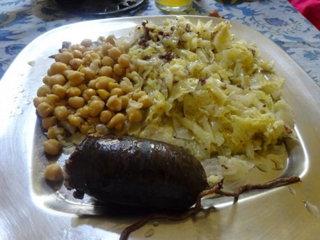 Hoy para comer acelgas hervidas y chuletón de vaca gallega vieja con seis semanas de maduración en cámara 11