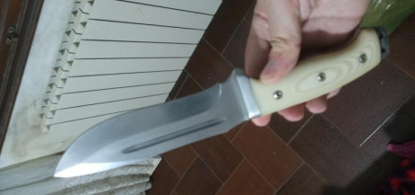 Vendo cuchillo MT- SPARTAN en cabono, diseñado por Manuel de laTorre y Ángel Corts para Cudeman.

Está 02