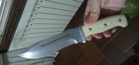 Vendo cuchillo MT- SPARTAN en cabono, diseñado por Manuel de laTorre y Ángel Corts para Cudeman.

Está 01