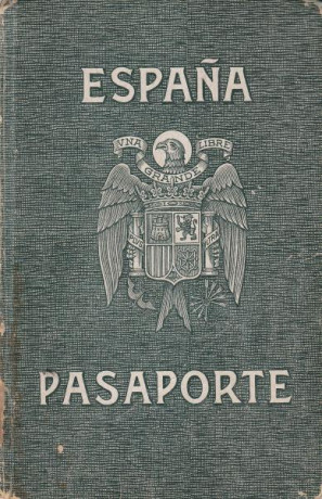 EN RECUERDO Y HOMENAJE A LOS QUE YA NO ESTÁN. 

Si pones en  GOOGLE    PASAPORTES EN LA MEMORIA   da 60