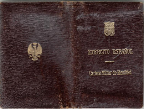  EN RECUERDO Y HOMENAJE A LOS QUE YA NO ESTÁN. 

Si pones en  GOOGLE    PASAPORTES EN LA MEMORIA   da 60