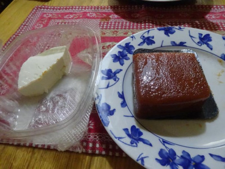Hoy para comer acelgas hervidas y chuletón de vaca gallega vieja con seis semanas de maduración en cámara 142