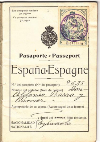  EN RECUERDO Y HOMENAJE A LOS QUE YA NO ESTÁN. 

Si pones en  GOOGLE   PASAPORTES EN LA MEMORIA  da igual 21