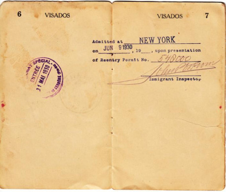  EN RECUERDO Y HOMENAJE A LOS QUE YA NO ESTÁN. 

Si pones en  GOOGLE    PASAPORTES EN LA MEMORIA   da 70