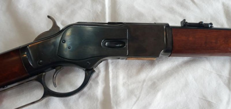 Vendo Uberti Mod. 1873 Carbine, Cal. 44-40, réplica del Winchester Mod. 1873, en estado nuevo, sin solo 00