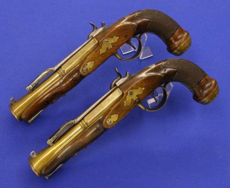 Voy a colocar unas fotos de un arma larga alemana de llave de mecha del siglo XVI. 30