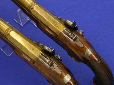 Voy a colocar unas fotos de un arma larga alemana de llave de mecha del siglo XVI. 52