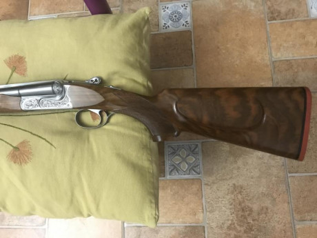 Hola, vendo rifle sabatti Classic safari, calibre 9,3 x 74, he disparado una caja de balas con el, esta 00