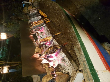 Hoy para comer acelgas hervidas y chuletón de vaca gallega vieja con seis semanas de maduración en cámara 90