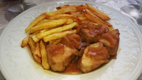 Hoy para comer acelgas hervidas y chuletón de vaca gallega vieja con seis semanas de maduración en cámara 110