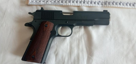 Vendo pistola Remington 1911 mod. R1 Cal 45 ACP. Estado nueva, nunca estrenada. Se entrega con su caja 01