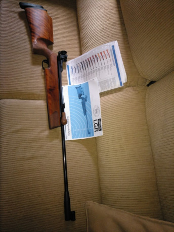 Bueno, para animar el foro un poco, propongo colgar fotos de dianas y arma usada para ello, pudiendo ser 100