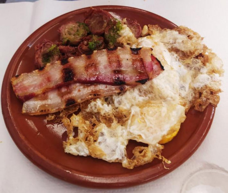 Hoy para comer acelgas hervidas y chuletón de vaca gallega vieja con seis semanas de maduración en cámara 70