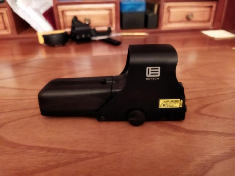 Vendo visor eotech, está nuevo de todo sin apenas uso, lo compré en enero y solo lo usé asta febrero (cuando 00