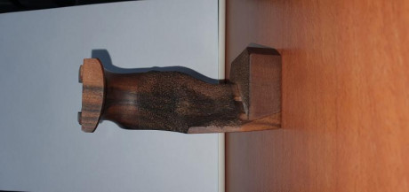 Cacha para pistola Sp 22lr Pardini del nuevo modelo.
Talla M
No está retocada.
Precio  135€ . Portes incluidos. 11