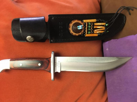 Vendo este cuchillo para coleccionistas y amantes del tema. Muy poco uso. Como nuevo. Hoja de 17’5cm mango 01