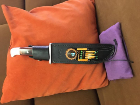 Vendo este cuchillo para coleccionistas y amantes del tema. Muy poco uso. Como nuevo. Hoja de 17’5cm mango 00