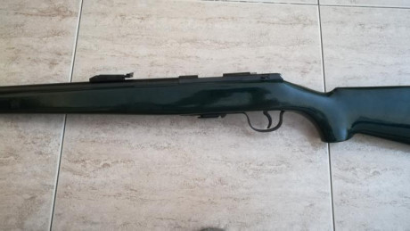 Carabina calibre 22lr, de cerrojo bastante precisa Onena modelo 500.
Va con 2 cargadores, de 5 y 10.
En 11