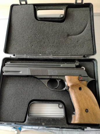 Hola vendo pistola Astra ts 22 en muy buen estado  sin marcas ni arañazos cañón nuevo como todas las 22 00