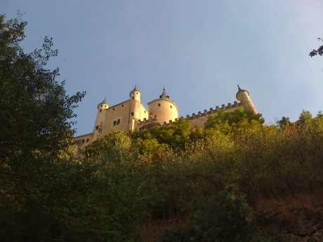  Queridos amigos:
Junto con nuestros amigos del Santana-Hotel de Palazuelos de Eresma (Segovia), que como 60
