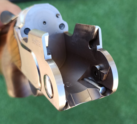 Escopeta de tiro al plato beretta 692 trap, muy nueva, cañones de 76 cms steelium plus, anima de 18,4 12