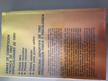 Vendo libro Técnicas del tiro con pistola, de José Ignacio Velasco Montes. Años 80. En perfecto estado. 00