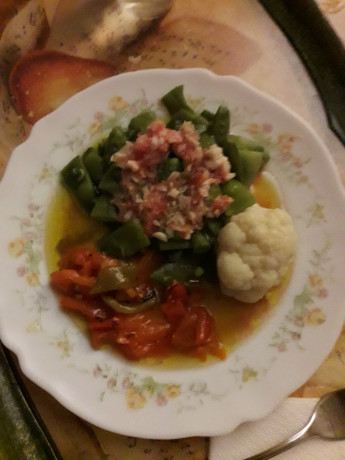 Hoy para comer acelgas hervidas y chuletón de vaca gallega vieja con seis semanas de maduración en cámara 100