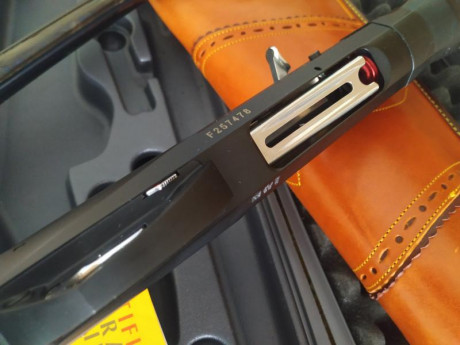 Benelli Rafaello Críoconfort, cal. 12 Magnum. Dos cañones 71 & 61 cm, ambos banda de fibra de carbono, 01