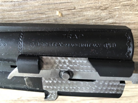 Vendo una Beretta 686 Silver Pigeon modelo TRAP. Con 76 cm. de cañón, 2 y 1 estrellas. Con culata regulable. 11